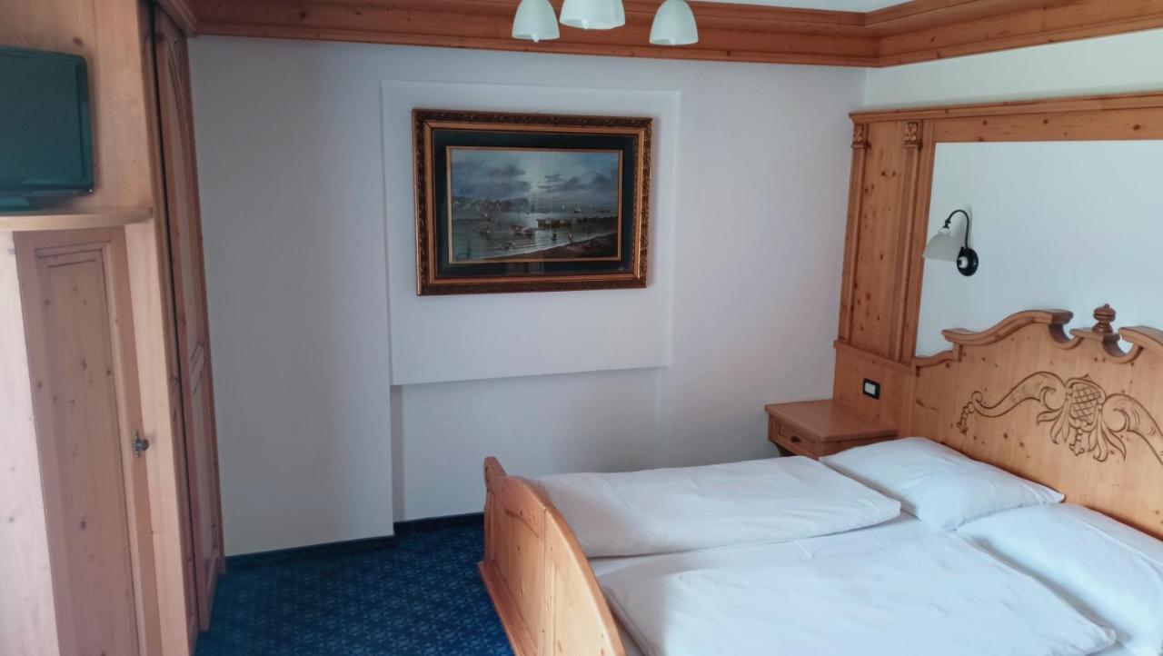 B&B Bracun Corvara In Badia Exterior photo